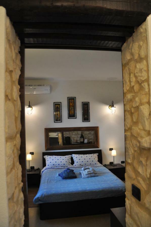 Relais Des Roches Bed & Breakfast Sona Exterior foto