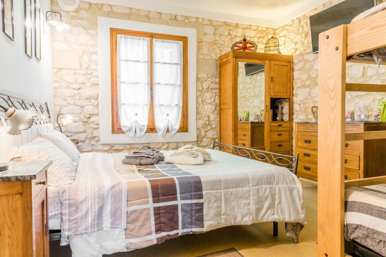 Relais Des Roches Bed & Breakfast Sona Exterior foto